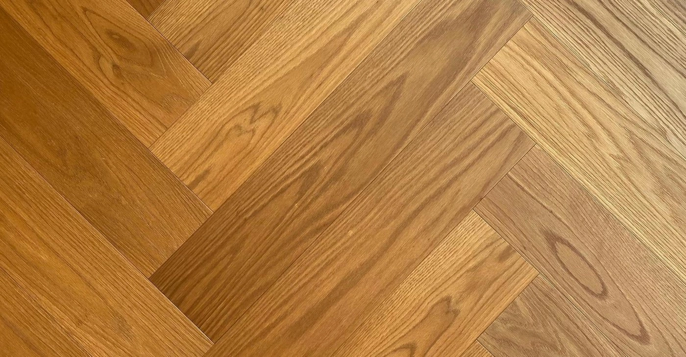 OAK SMOKED MEDIUM HERRINGBONE (90°) 1