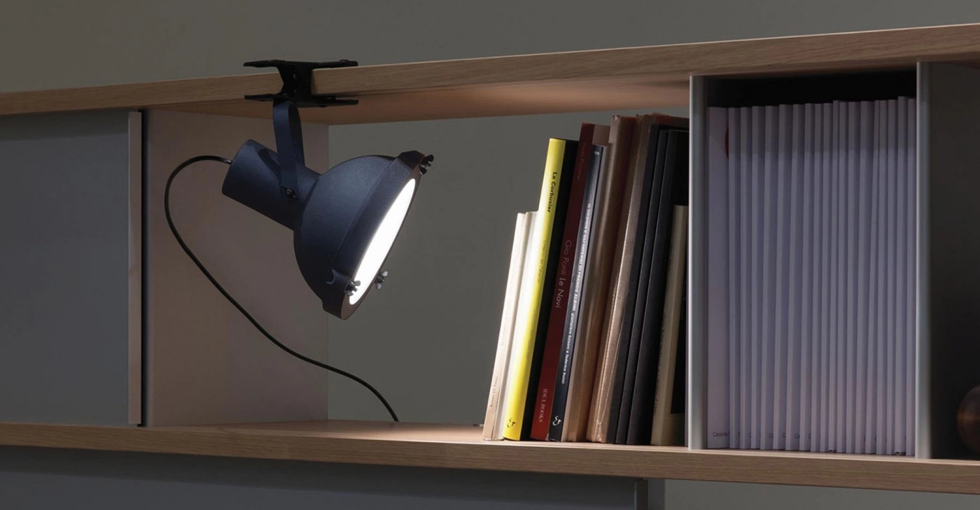 PROJECTEUR 1