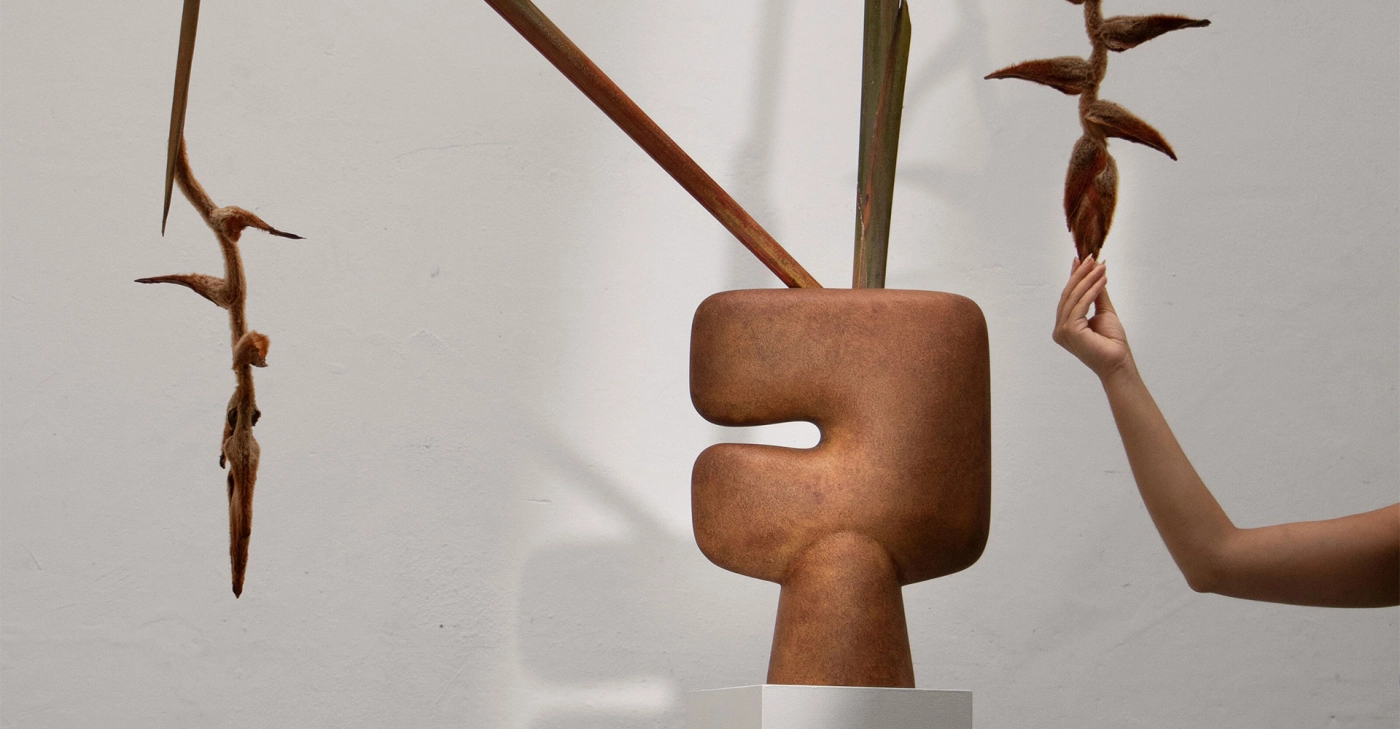 TRIBAL VASE BIG 1